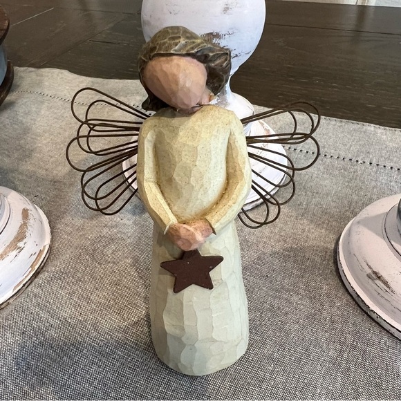 Willow Tree Angel of Light Figurine - Picture 1 of 5